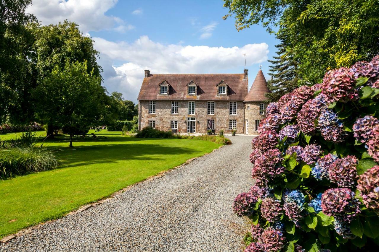 ホテルManoir De La Porte Sainte-Pience エクステリア 写真